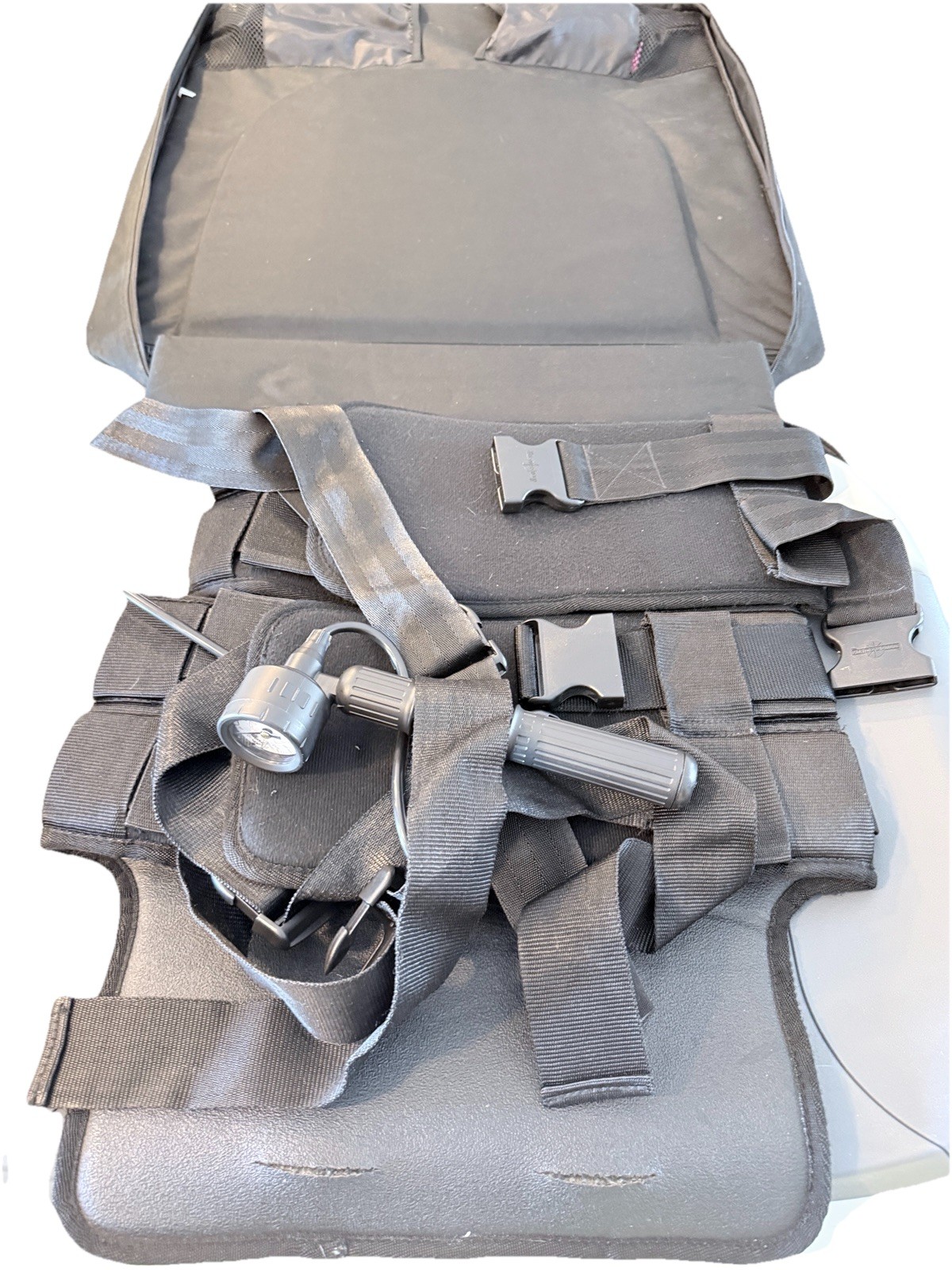 Saunder Lumbar Traction Device W/ Hand Pump in Travel Case