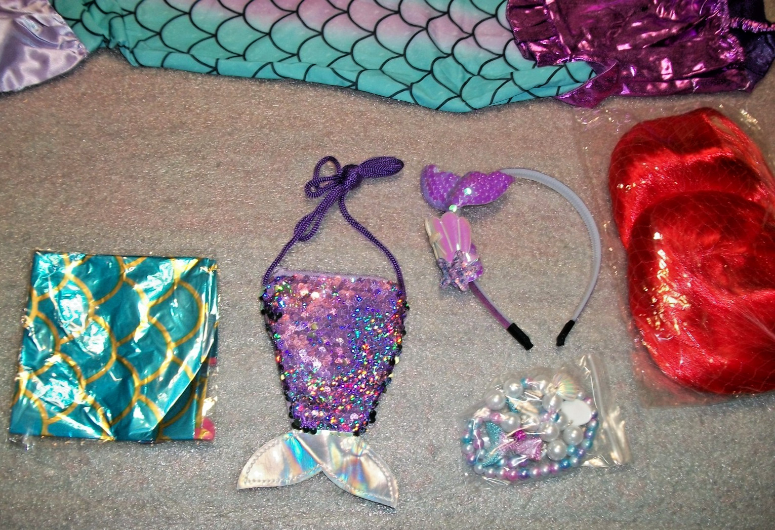 6pc Mermaid Costume Girls Size 7-8 w/Wig, Purse. Jewelry, Headband & Balloon
