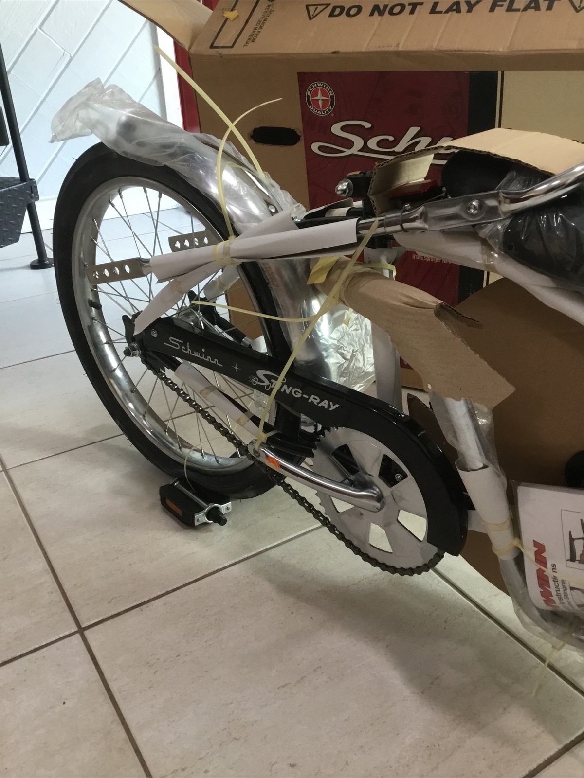 Schwinn Sting Ray Coal Krate Cruiser Bike 2007 NOS Special edition