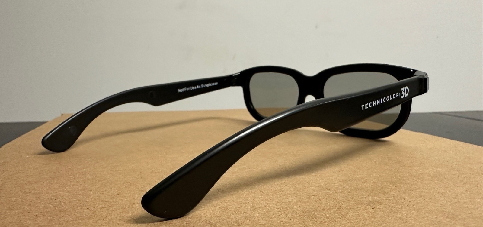 TECHNICOLOR REAL D REALD 3D MOVIE THEATER GLASSES ALL NEW SEALED BLACK COLOR