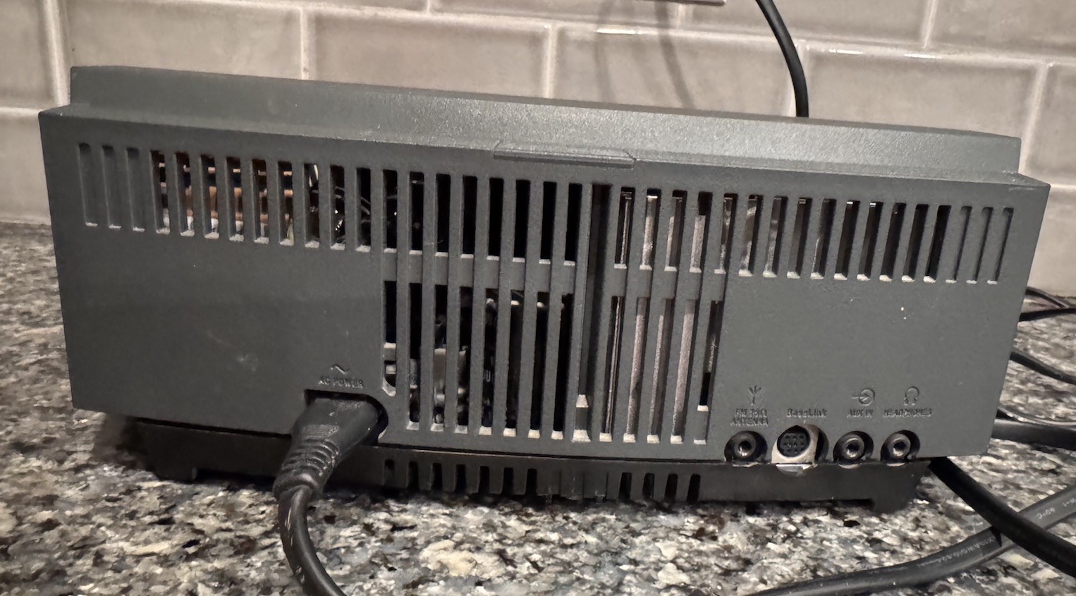 Bose WAVE Radio II AM/FM And Aux Plug With Remote Works Great! Same Day Shipping