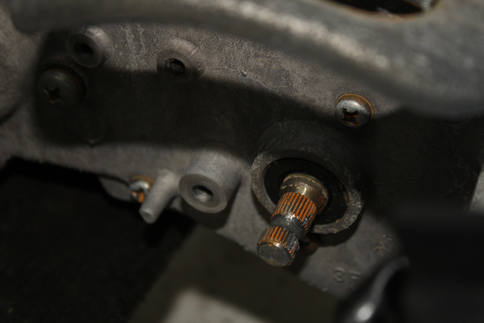 04-13 YAMAHA GRIZZLY 125 ENGINE MOTOR HEAD CASES CRANK SHAFT RUNS!