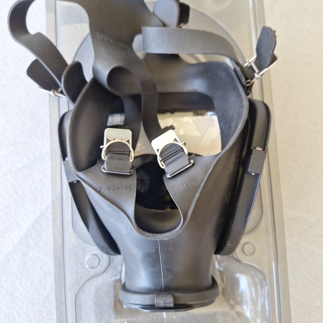 MSA ULTRA ELITE FULL FACE MASK SIZE-M UNIT MADE In USA