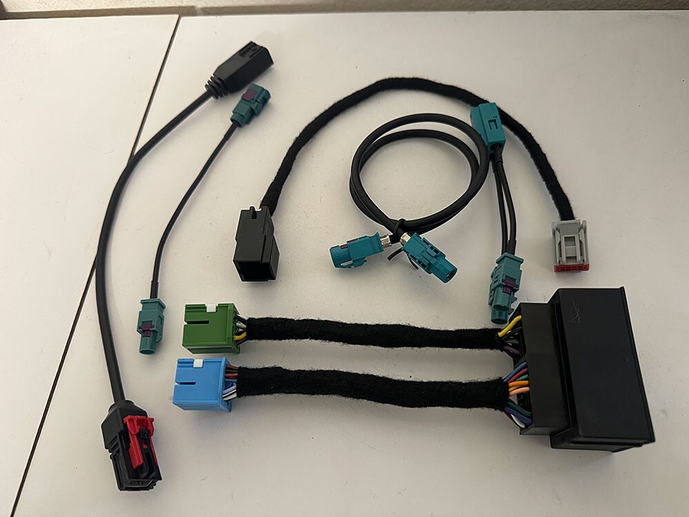 19-24 RAM 5 / 7 / 8.4" RADIO TO 12" UCONNECT 5 RADIO UPGRADE WIRING HARNESS KIT