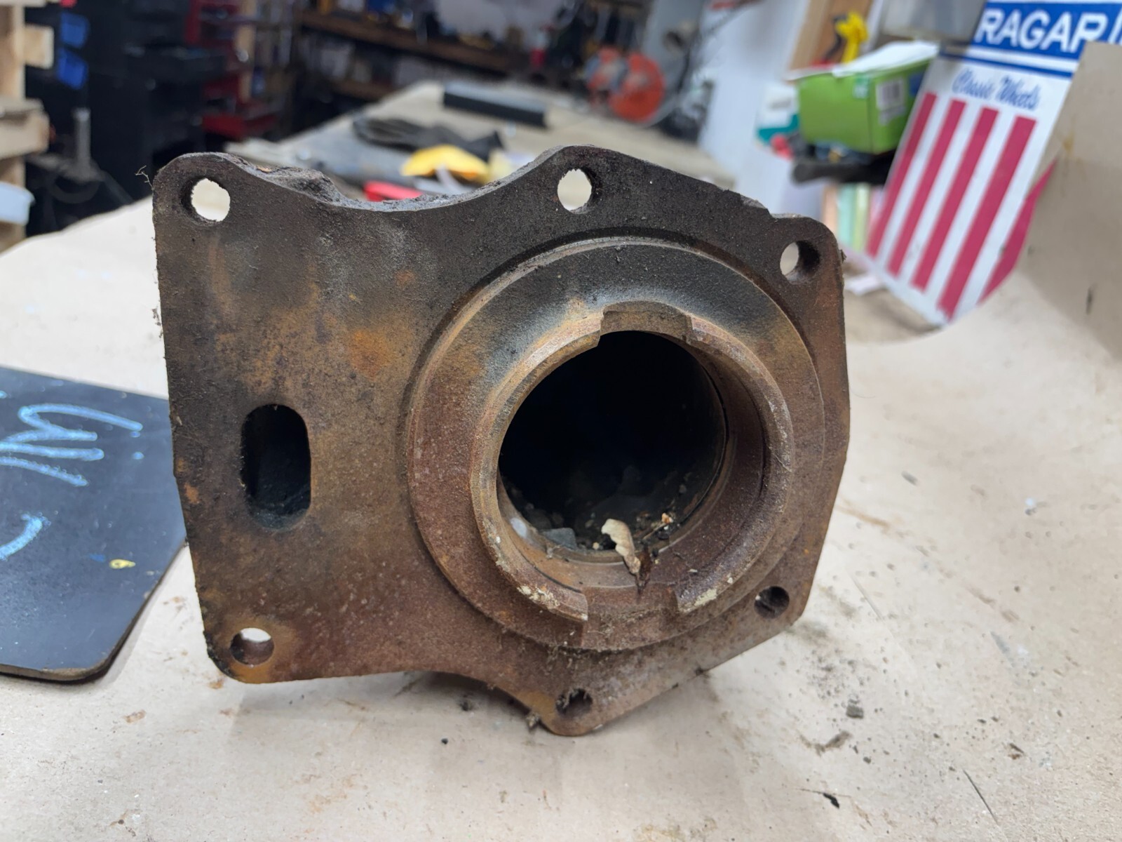 67 69 70 Dodge Plymouth Mopar B Body TailShaft Housing Tailhousing C-99127 4 SP