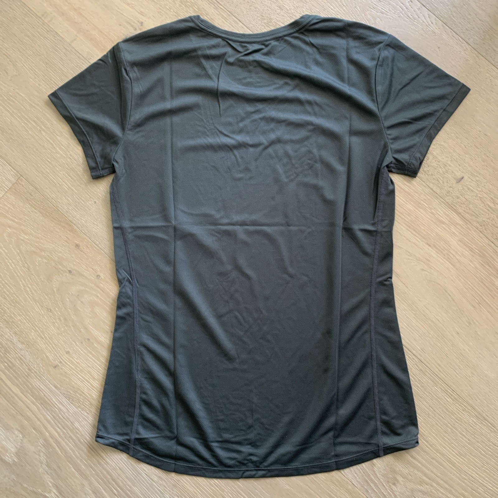 Nike Dri Fit Training Short Sleeve Shirt Womens Sz Small 573892-060 Dark Gray