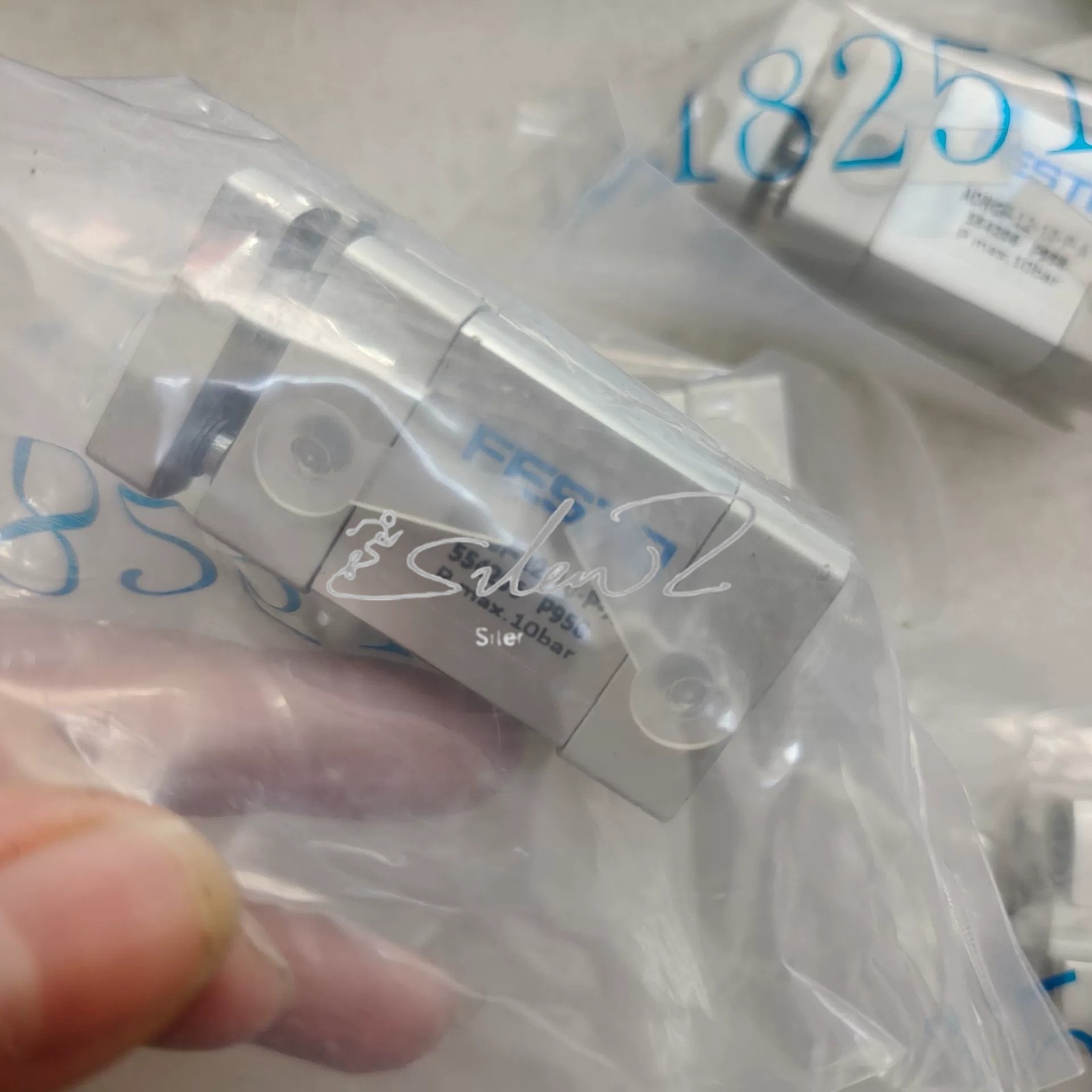 FESTO NEW ADNGF-12-10-P-A 554206 Cylinder quickly delivery1PCS