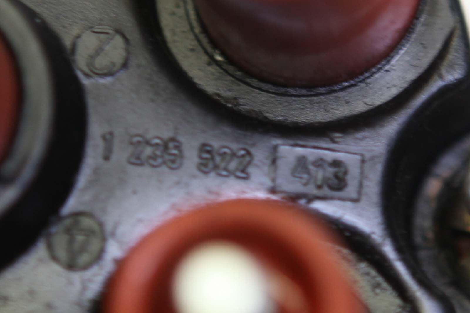 BOSCH Porsche 911 964 993 Distributor Cap OEM 930.602.919.01 - 1 235 522 412 I8