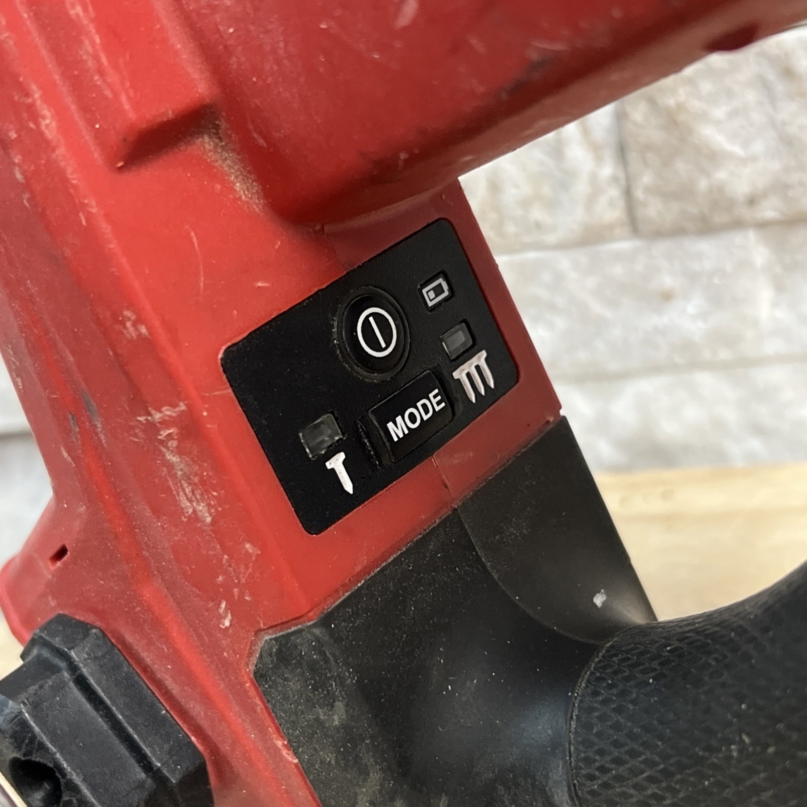 Milwauke 2746-20 M18 FUEL 18 Gauge Brad Nailer - FOR PARTS OR REPAIR