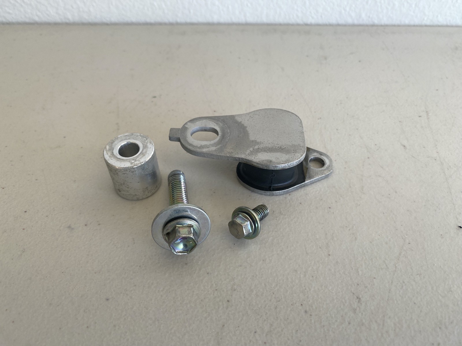 Yamaha YZ250 YZ250X 04-26 Muffler Stay Pipe Hanger OEM 5XF-14781-01-00 193