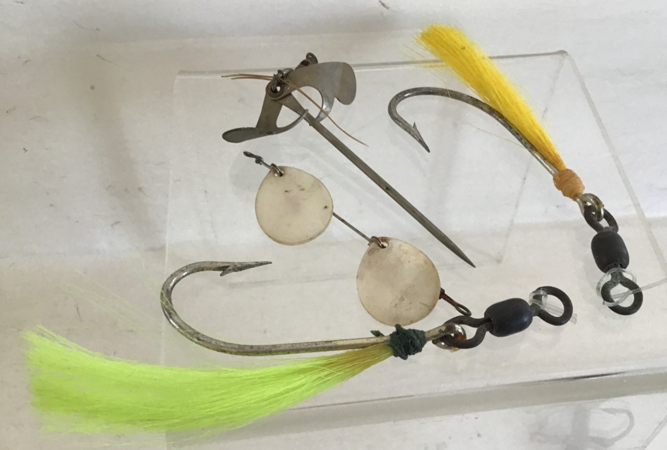 Mixed Lot Fishing Tackle-Fishmaster Lure-Feathered Hooks-Flies-Spinner