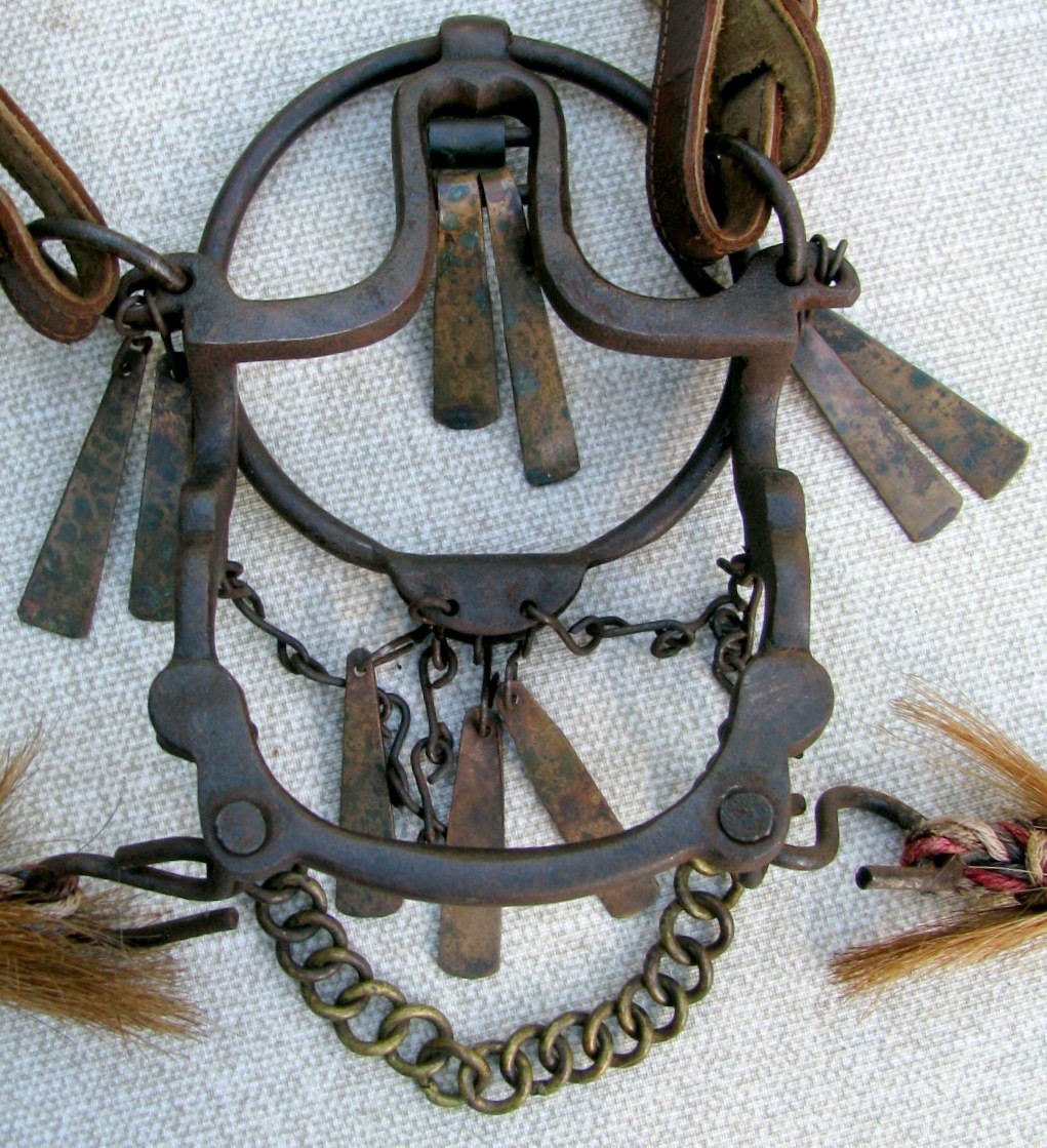 UNIQUE ANTIQUE COMPLETE CHILDS EMBROIDERED PONY HEADSTAL RING BIT REIN SET 1900