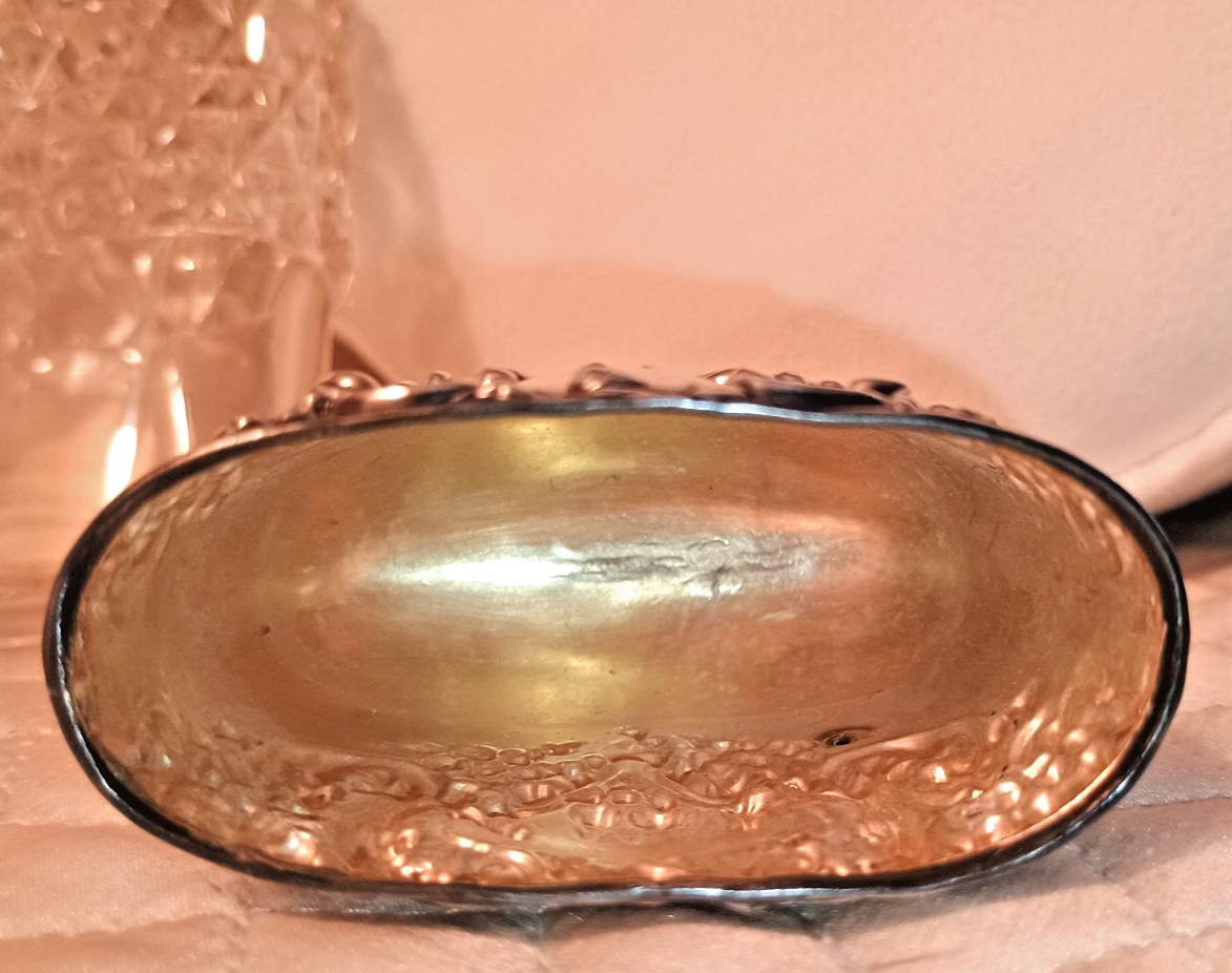 Vintage Crystal Flask w/ Sterling Silver Cup w 3D Repousse & Bayonet Mount Cup