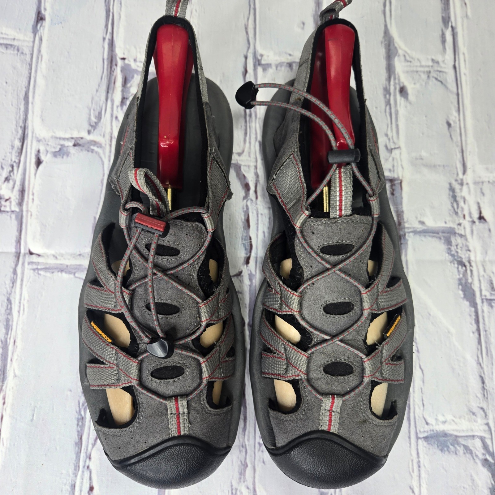 Keen Whisper Waterproof Sandals Mens 11.5 Grey Red Hiking Water Shoes 1126-GYJR