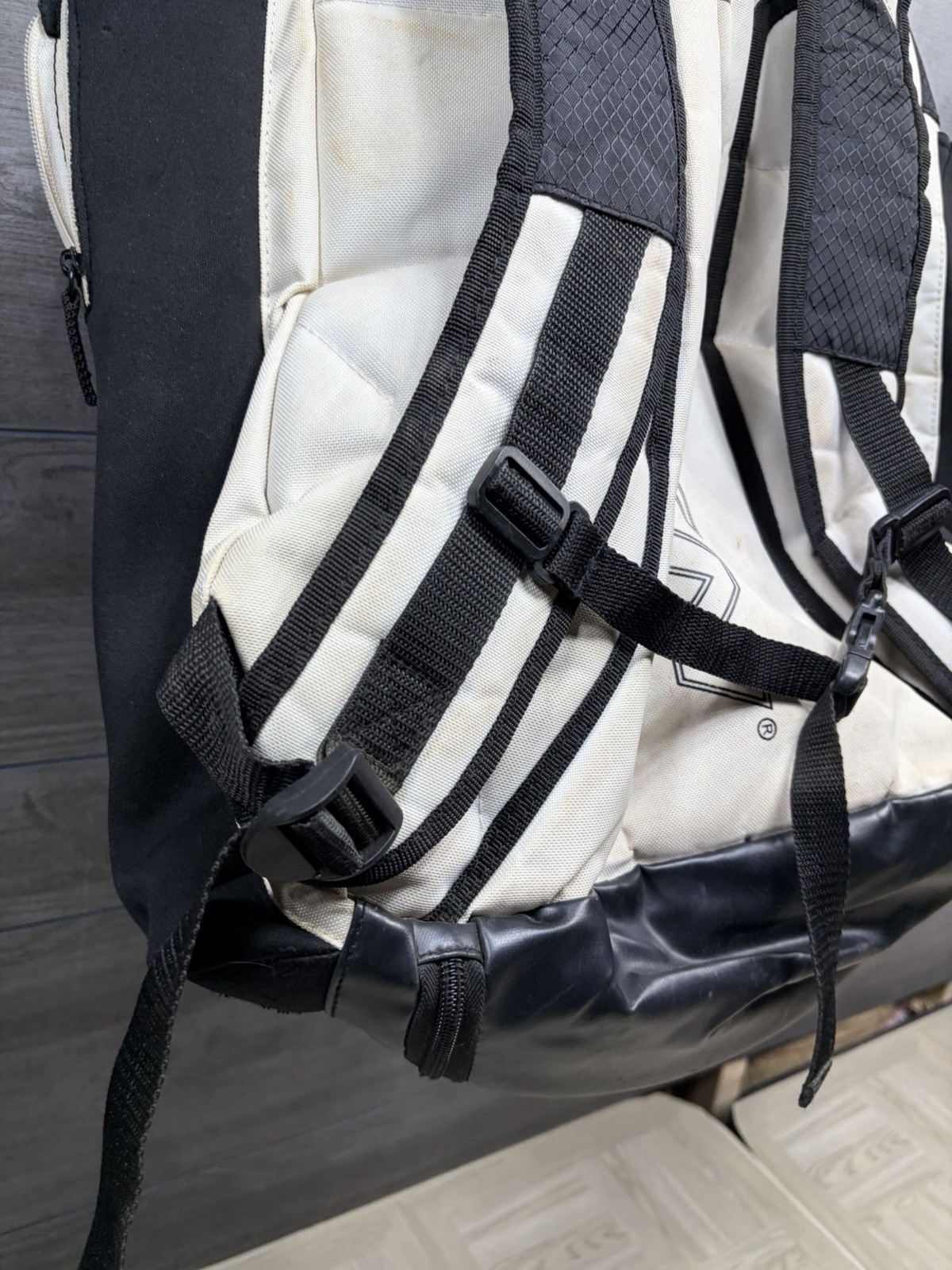 Miken MK7X Baseball Backpack Softball 4 Bat Sleeves Black White Slow pitch Large