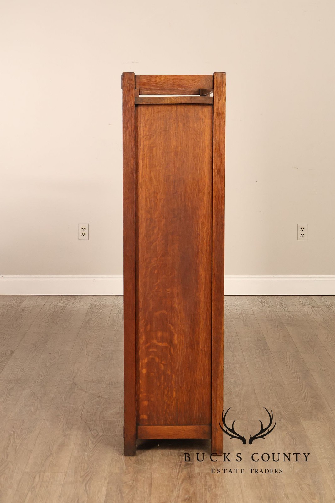 Harden Furniture Co. Antique Arts And Crafts Two Sliding-Door Bookcase