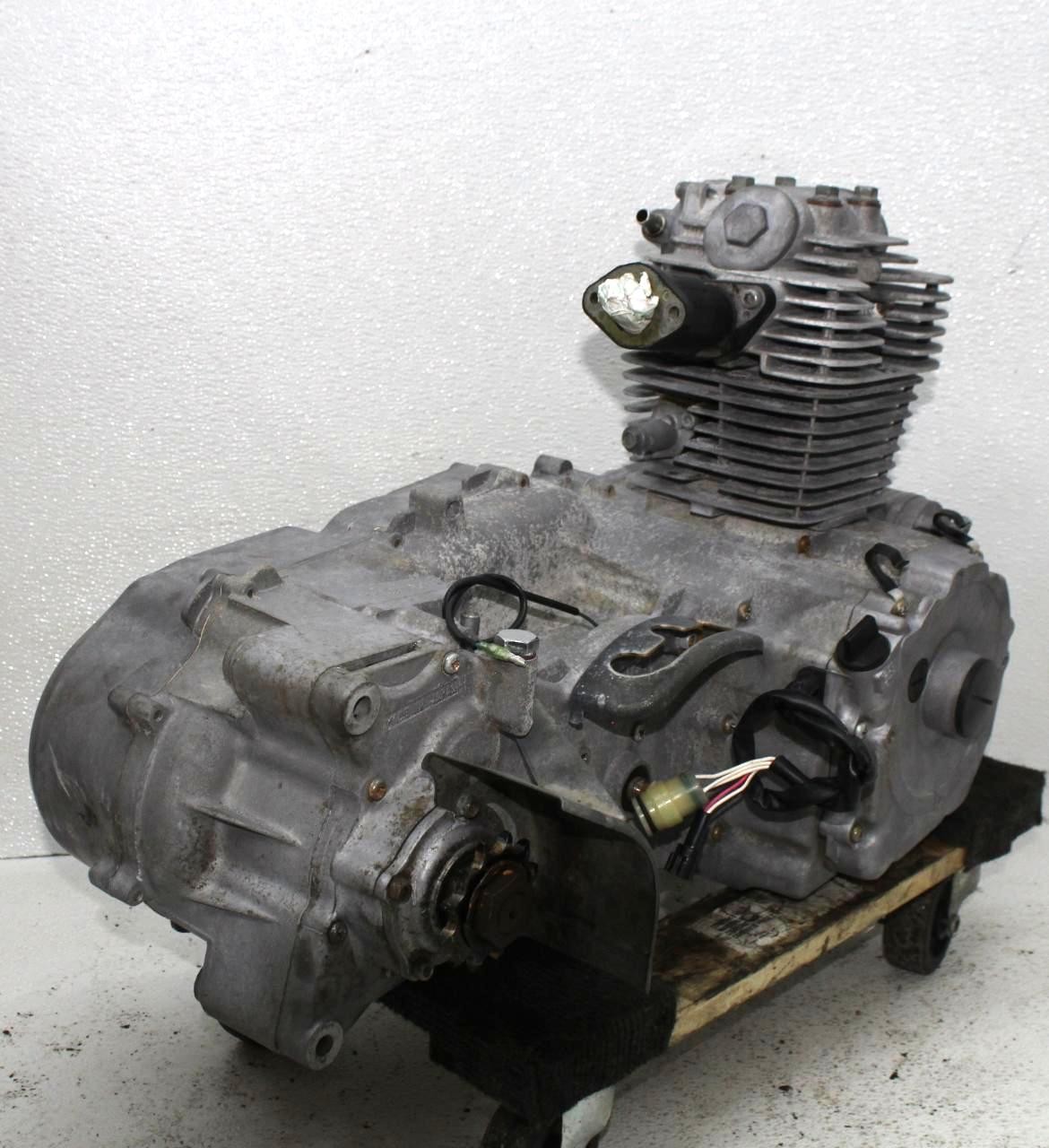 04-13 YAMAHA GRIZZLY 125 ENGINE MOTOR HEAD CASES CRANK SHAFT RUNS!