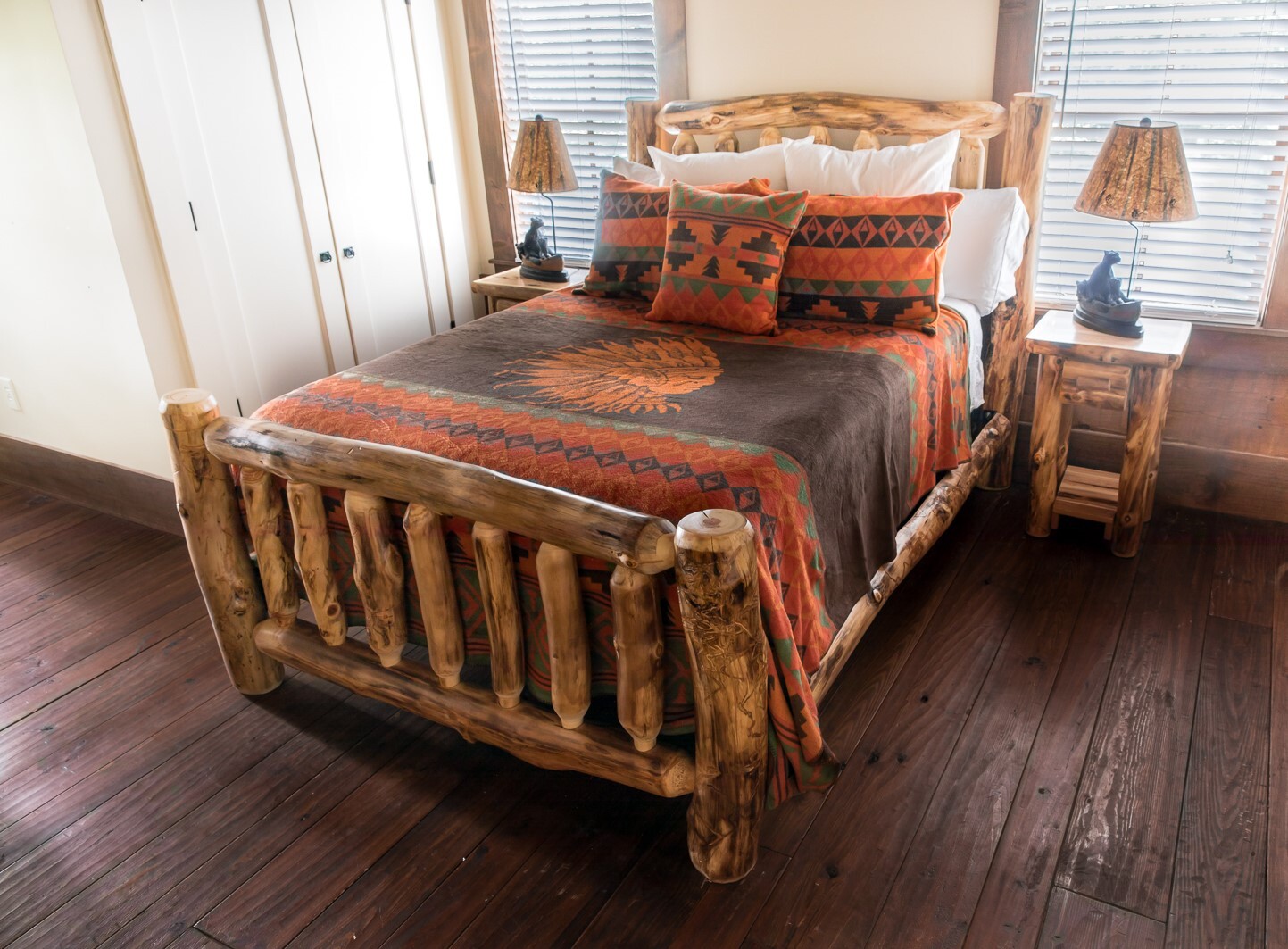 Beacon Blanket Southwestern Chief Henry Native American Design Premium Throw