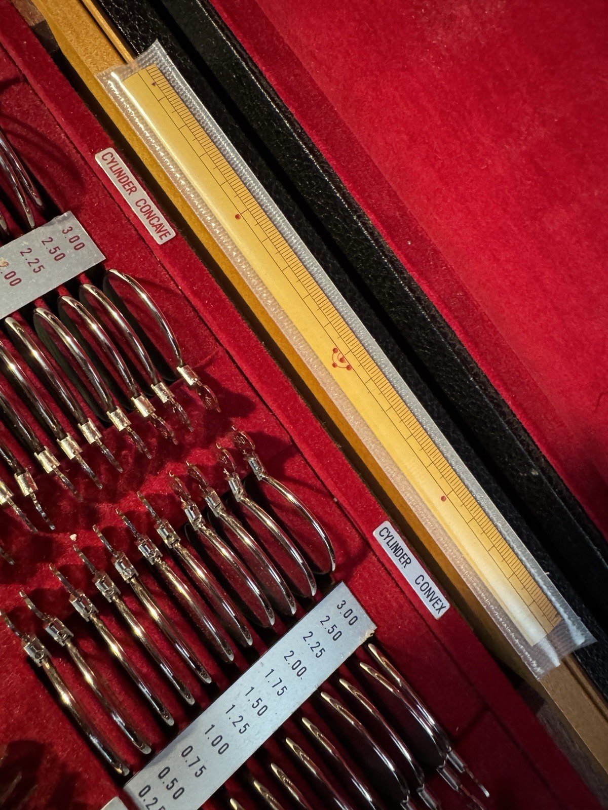 Vintage Optometrist Eye Doctor Trial Lens & Fitting Kit In Locking Case