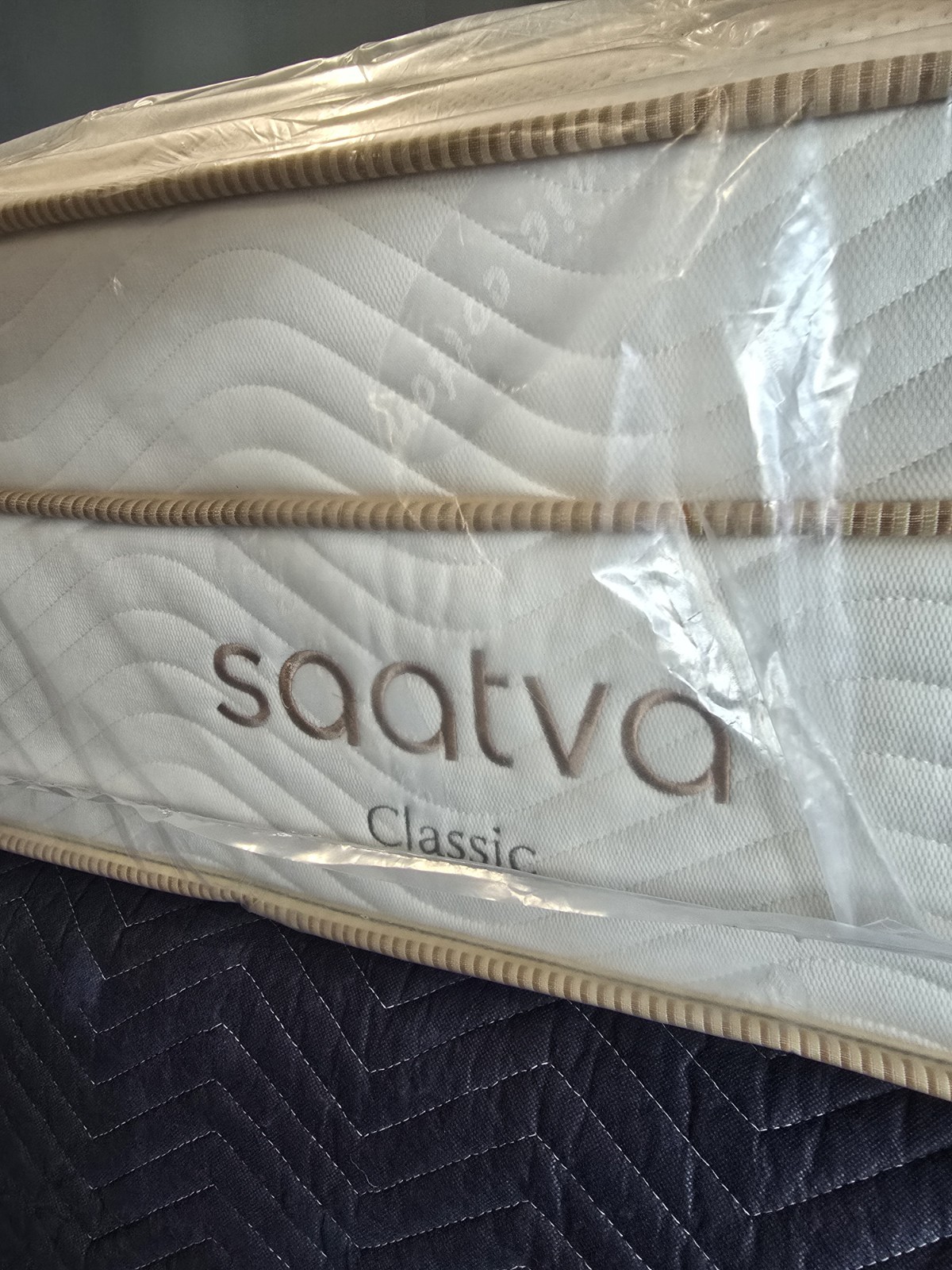 Saatva Classic 14.5 QUEEN SIZE Mattress LUXURY FIRM