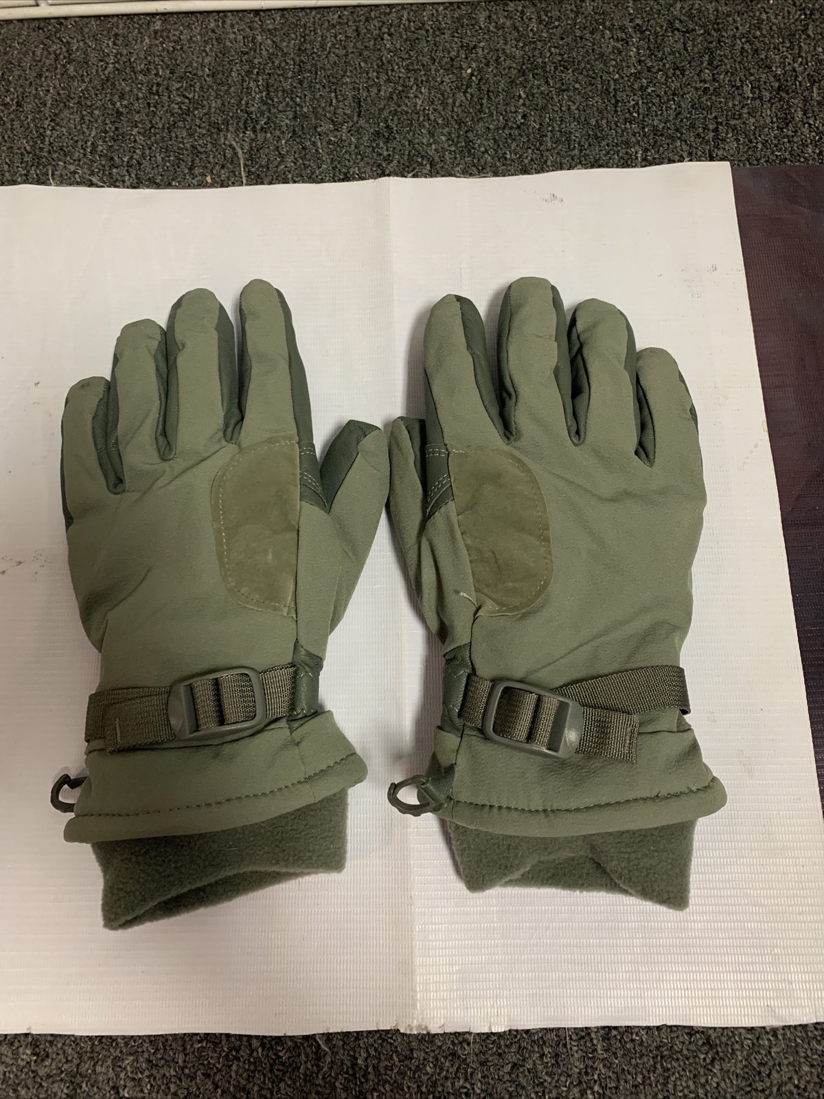 NEW USGI UNISEX INTERMEDIATE COLD/WET WEATHER GLOVES FOLIAGE GREEN, MEDIUM