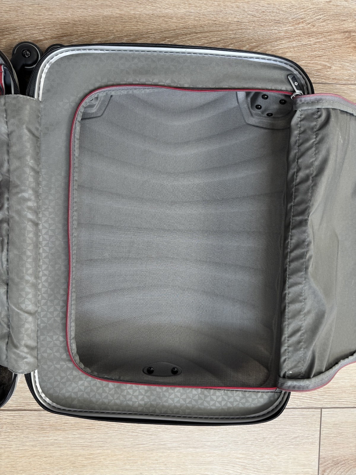 Samsonite Firelite Limited Edition for Tupperware 20” Spinner Carry-On Luggage