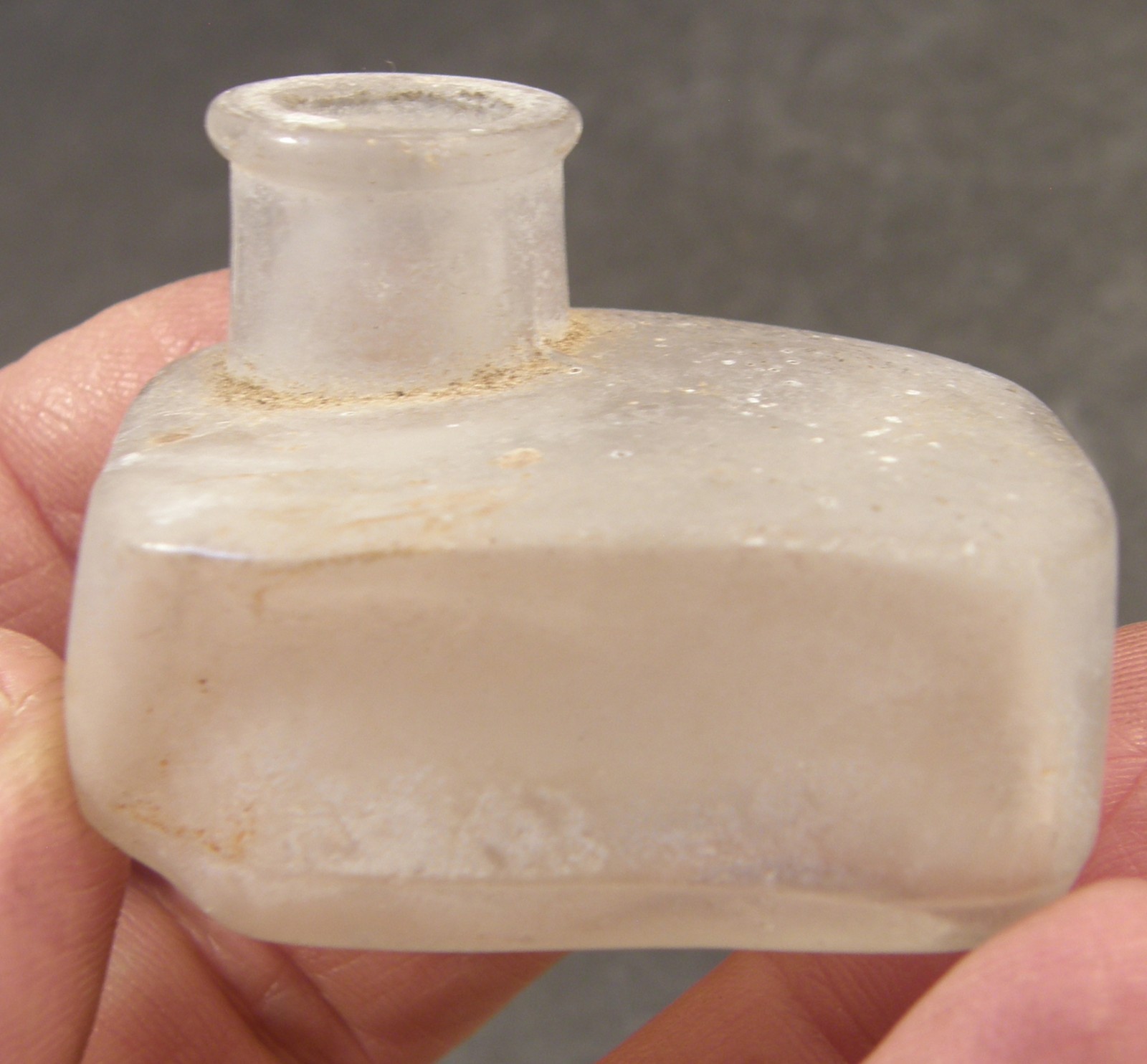 ANTIQUE GLASS TUGBOAT TUG BOAT INK BOTTLE