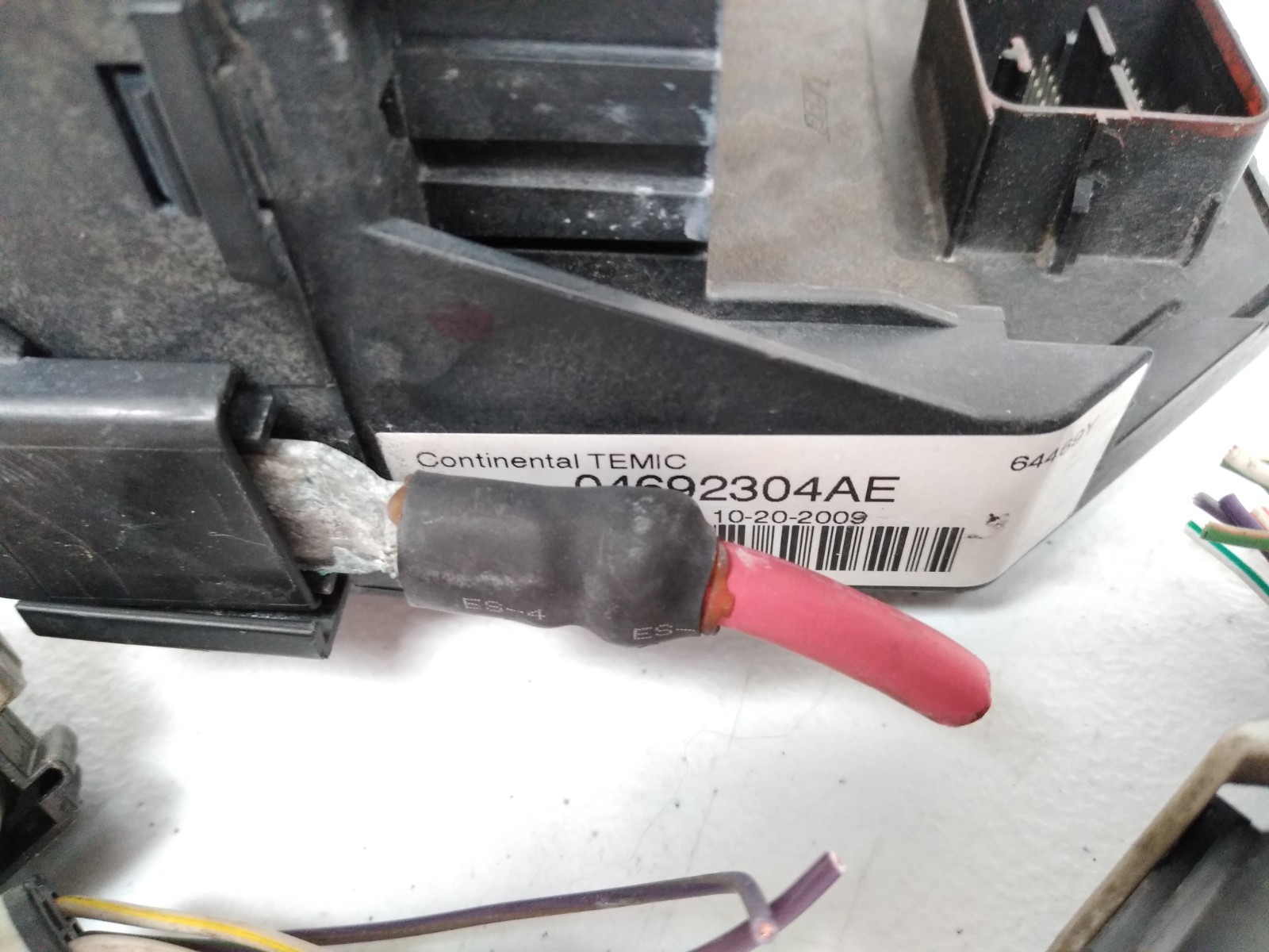 04692304AE Jeep 2009 2010 Liberty Fuse Box Dodge Nitro Front Relay Engine OEM J8