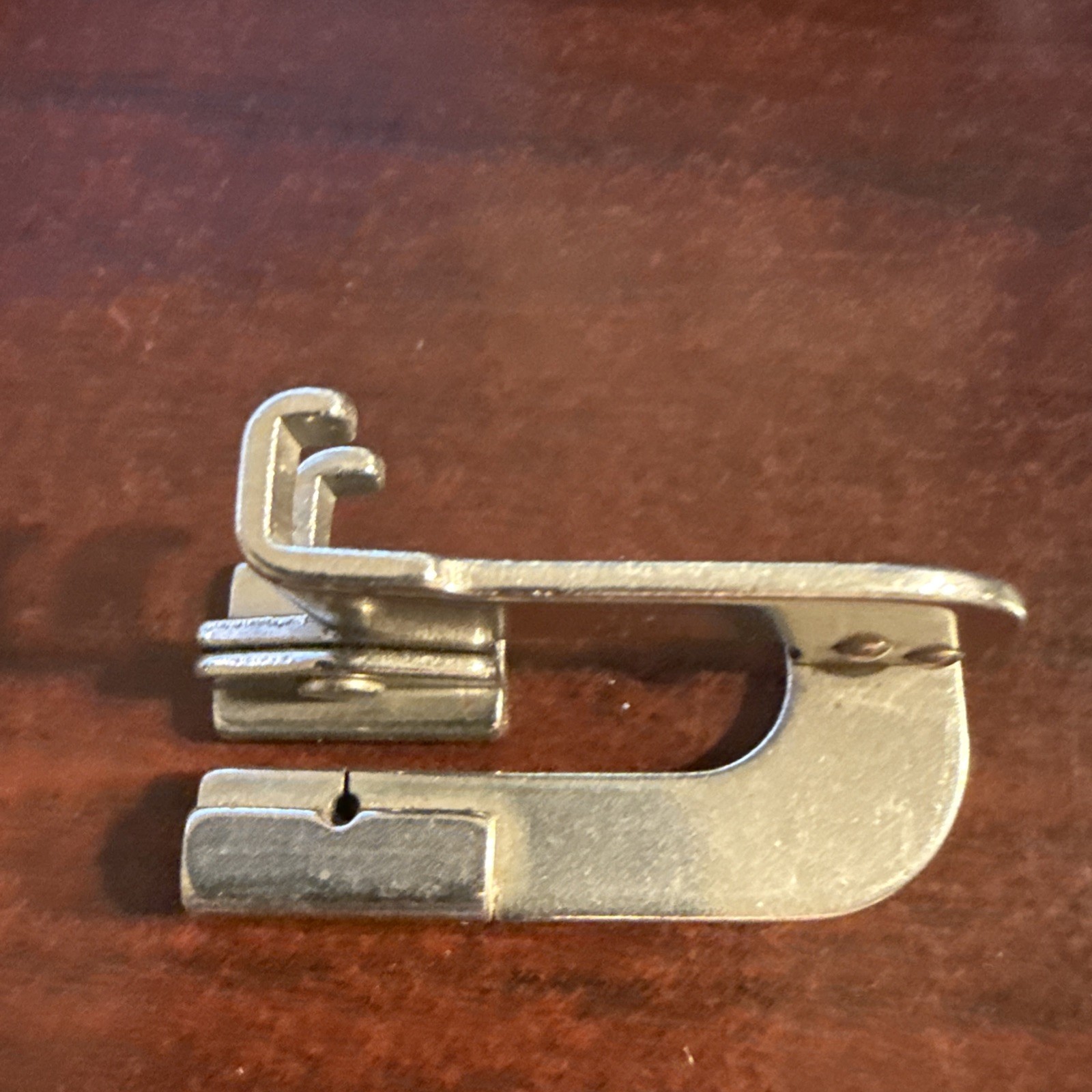 Vintage SINGER SIMANCO 120687 Imitation Hem Stitcher Veining Attachment