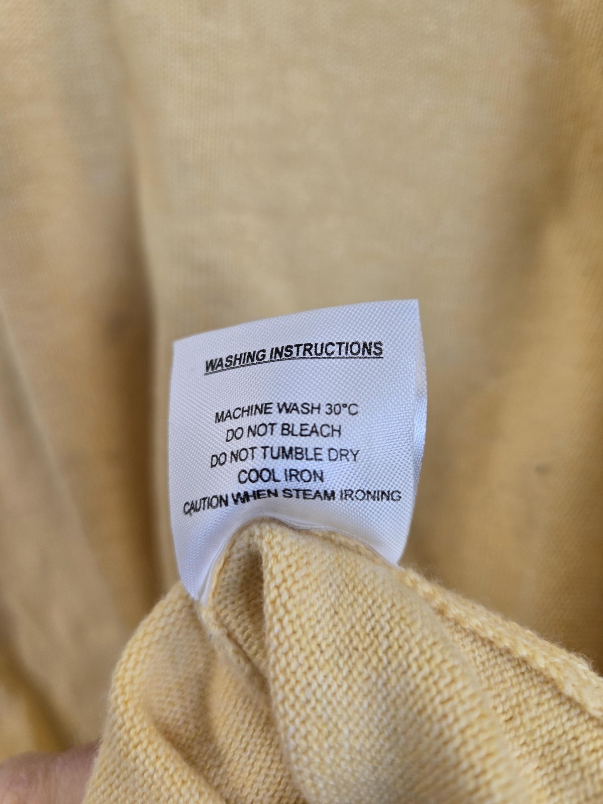 Alan Paine Sweater Mens 48 Yellow V Neck Cotton Cashmere Lightweight Knit