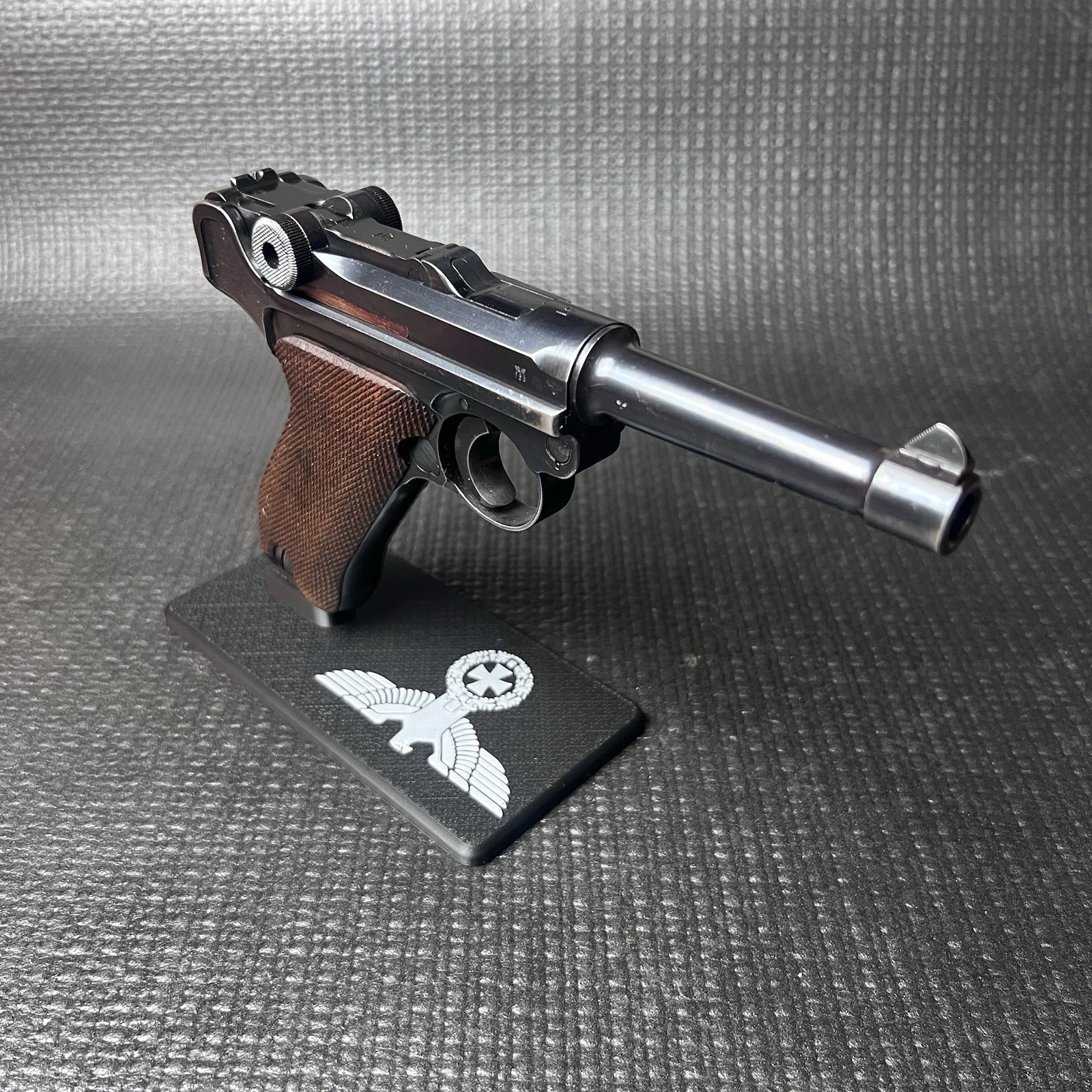 Luger P08 Pistol Display Stand Handgun Maintenance Gun Holder WW2 German