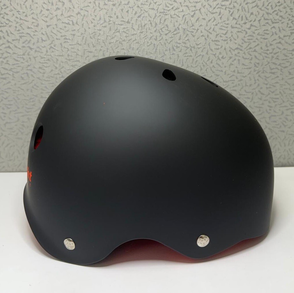 Triple Eight Sweatsaver Liner Skateboarding Helmet, Black Matte/Red, Small