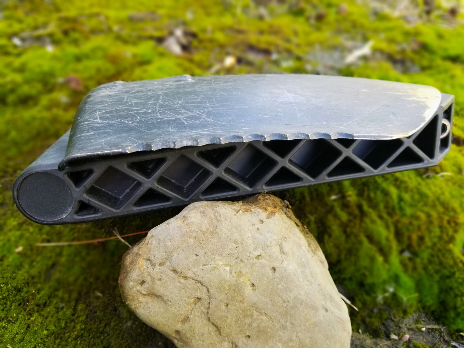 US Military GERBER 2000 E-TOOL Entrenching Folding Shovel w/ SERRATED EDGE VGC