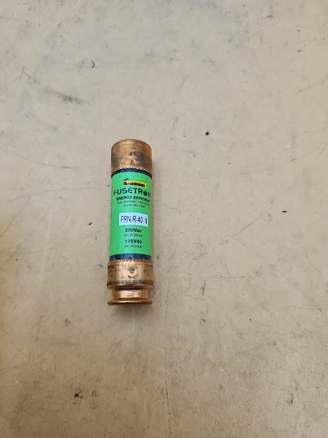 LOT OF 8 Cooper Bussmann Fusetron FRN-R-40 Class RK5 40 Amp Time-Delay Fuses