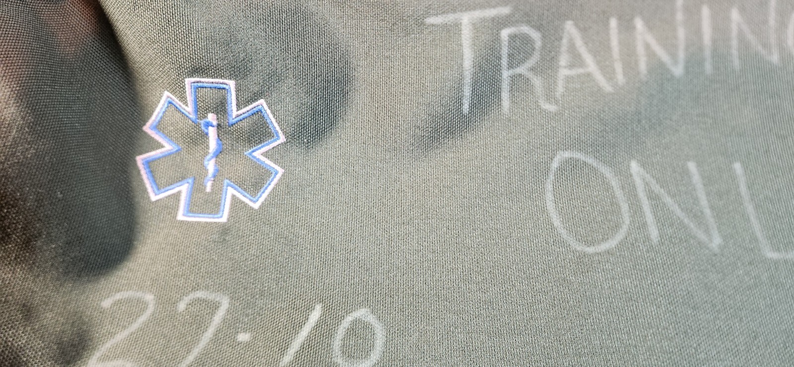 Iron Duck Breathsaver Oxygen Airway Emergency Bag 34016 Medical Duffle 3 Pouch