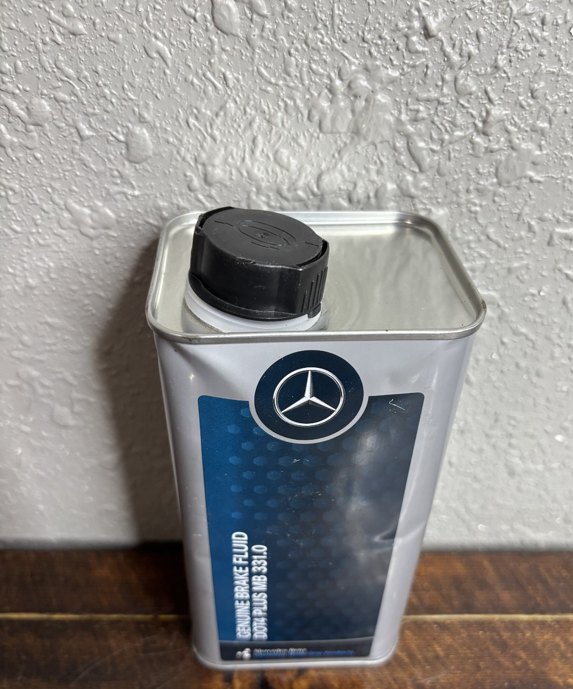 Mercedes-Benz Genuine Brake Fluid DOT 4 PLUS MB Approval 331.0 1L 1.05 Qt