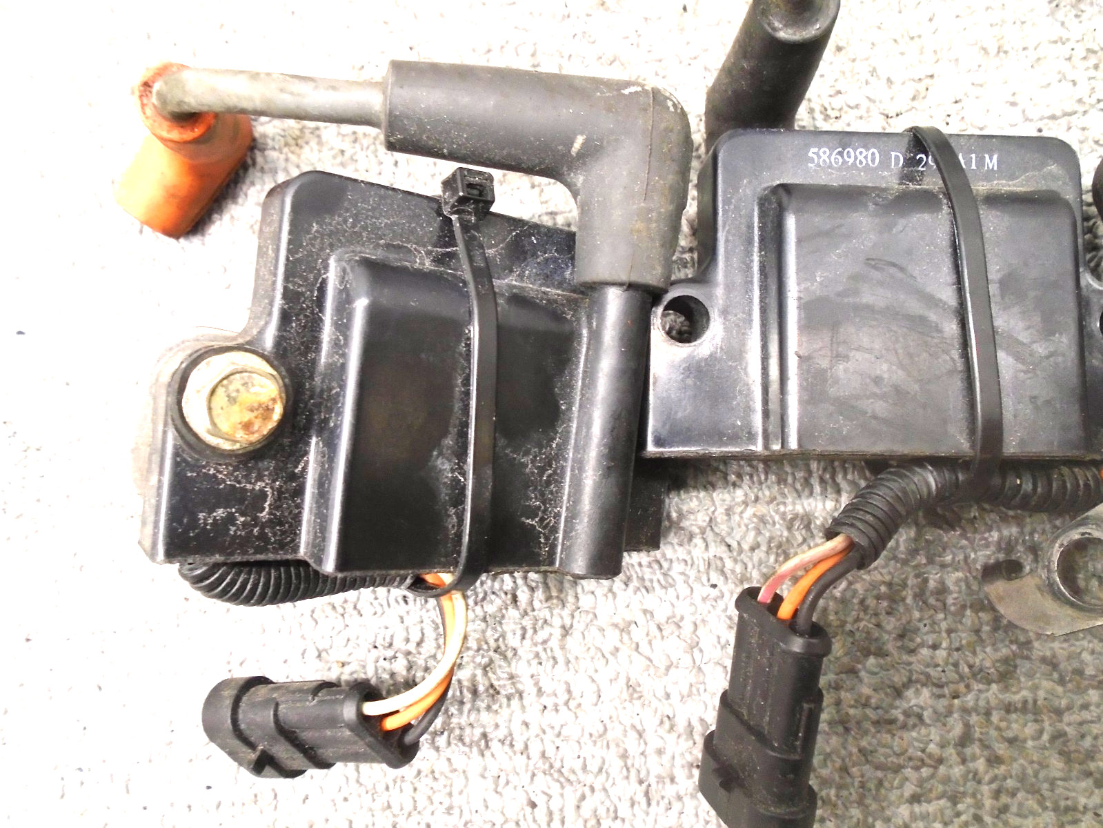 Ignition Coil Assy X3 0586980 Johnson Evinrude Outboard 2009 & Later 200-300 Hp