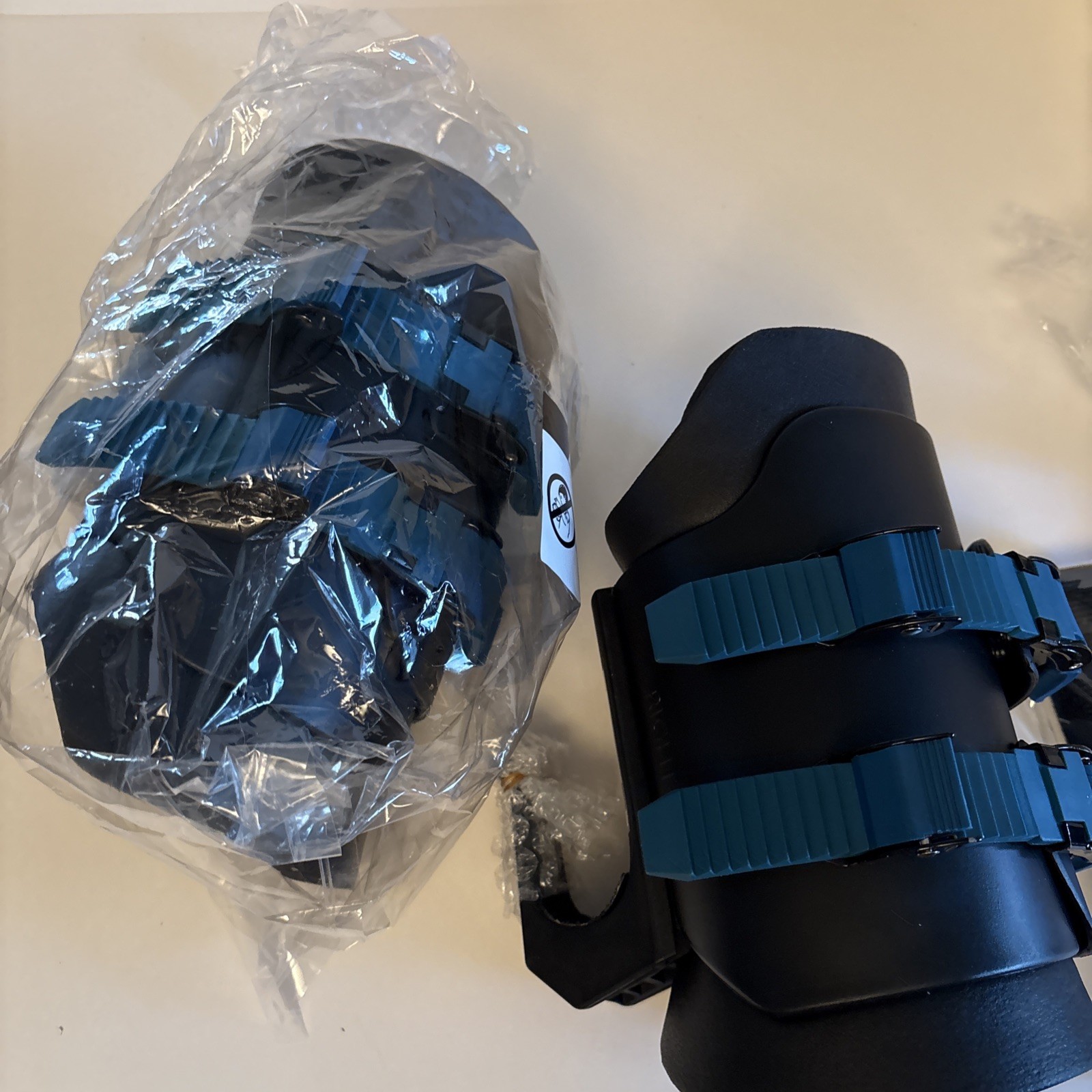 Teeter EZ-Up Gravity Boots for Inversion Decompression Stretching OPEN BOX