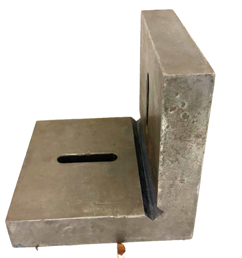 SLOTTED ANGLE PLATE 6 X 6 X 6" DEPTH 5" LOT OF 1