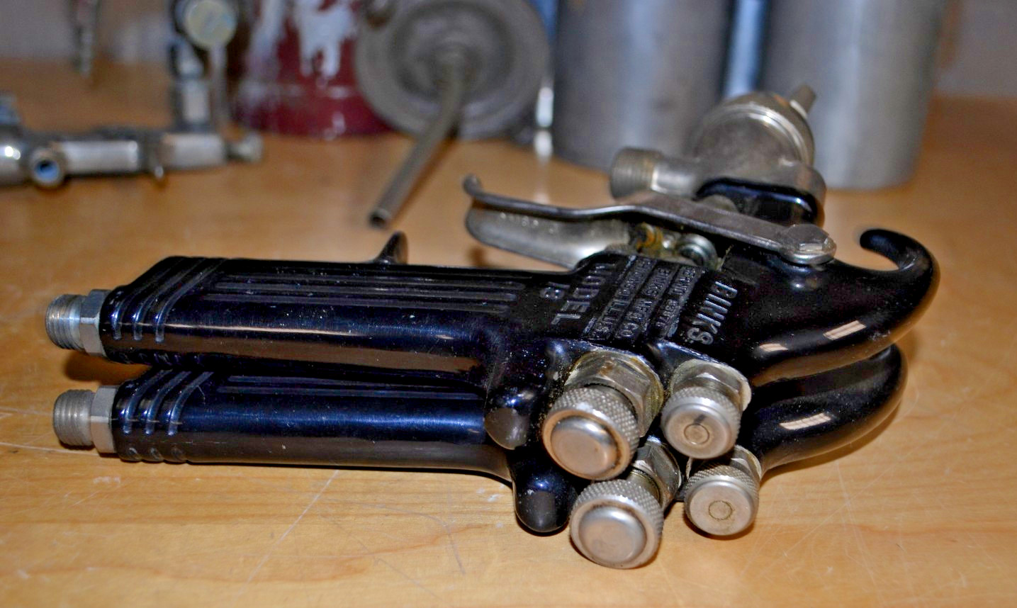 BINKS Mfg. Co. Models 7 , 18 , 15 Paint Spray Guns Lot, Nozzles, Cans ~ USA MADE