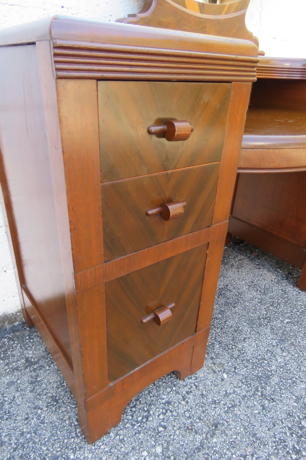 1920s Art Deco Vanity Makeup Table 6157