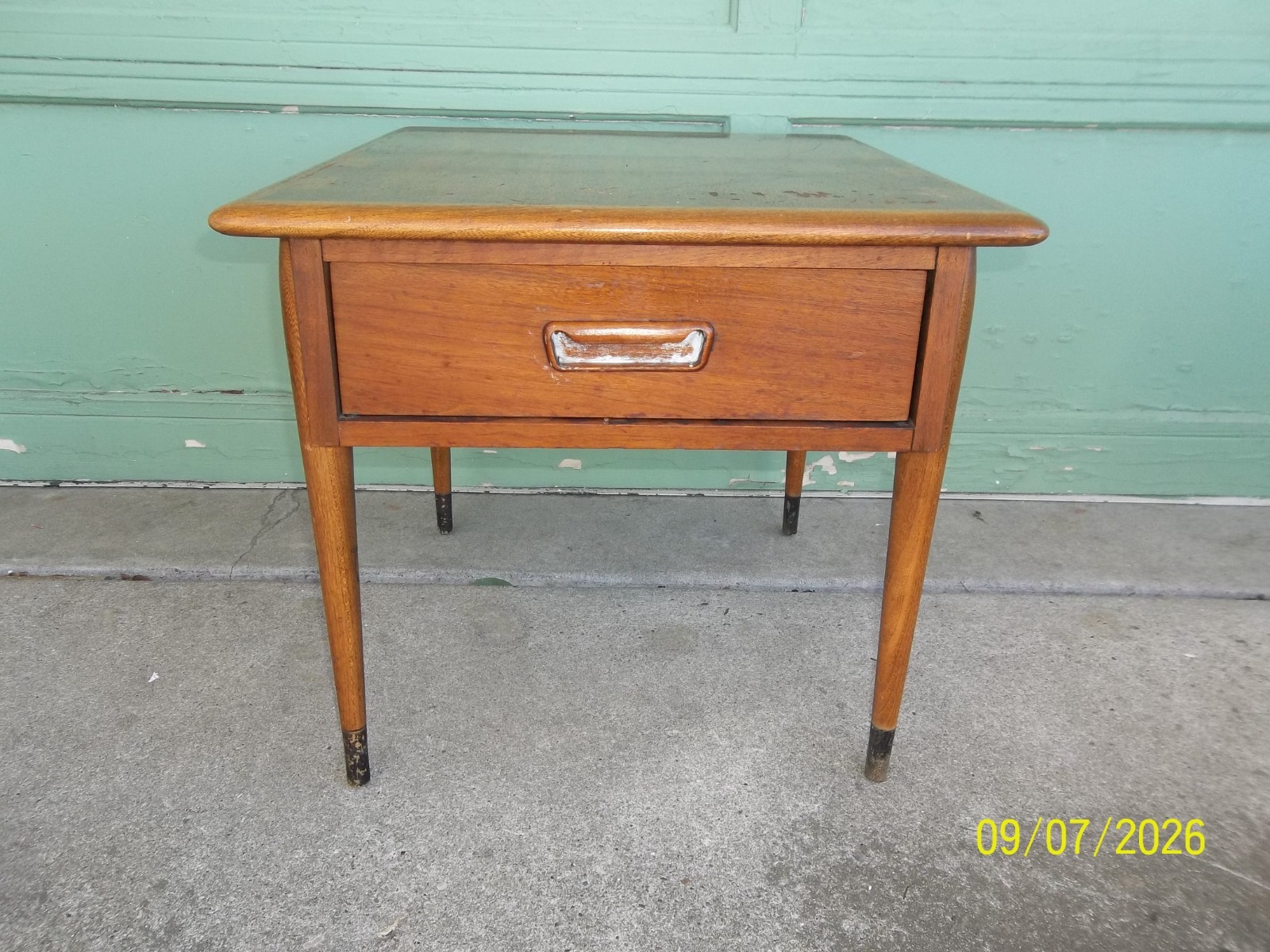 Vintage Lane Acclaim Andre Bus Mid Century MCM End Table with Drawer