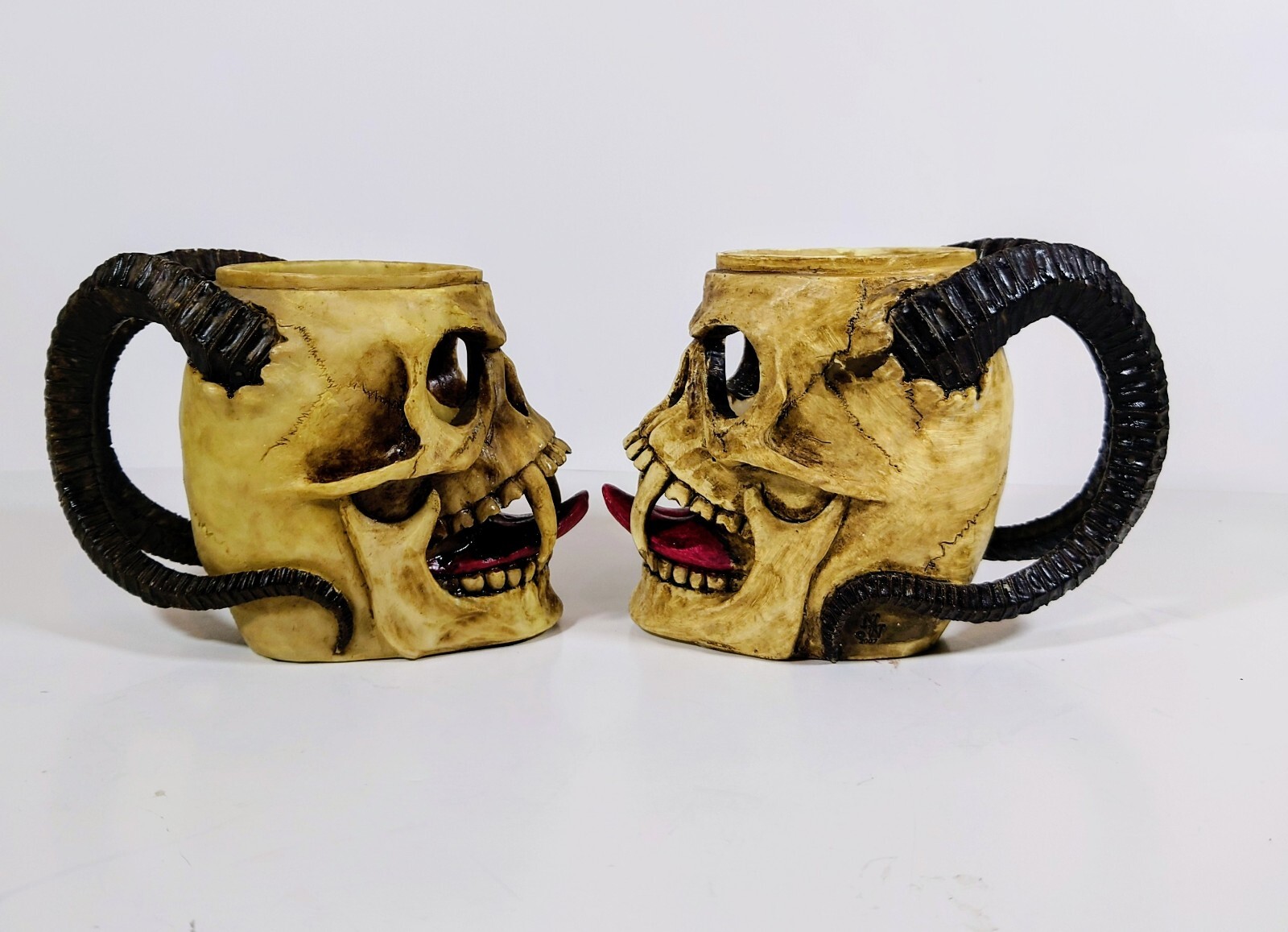 Distressed Skull Vampire Mug/Cup Candle Holder,Pen Holder decorative Lot Of (2)