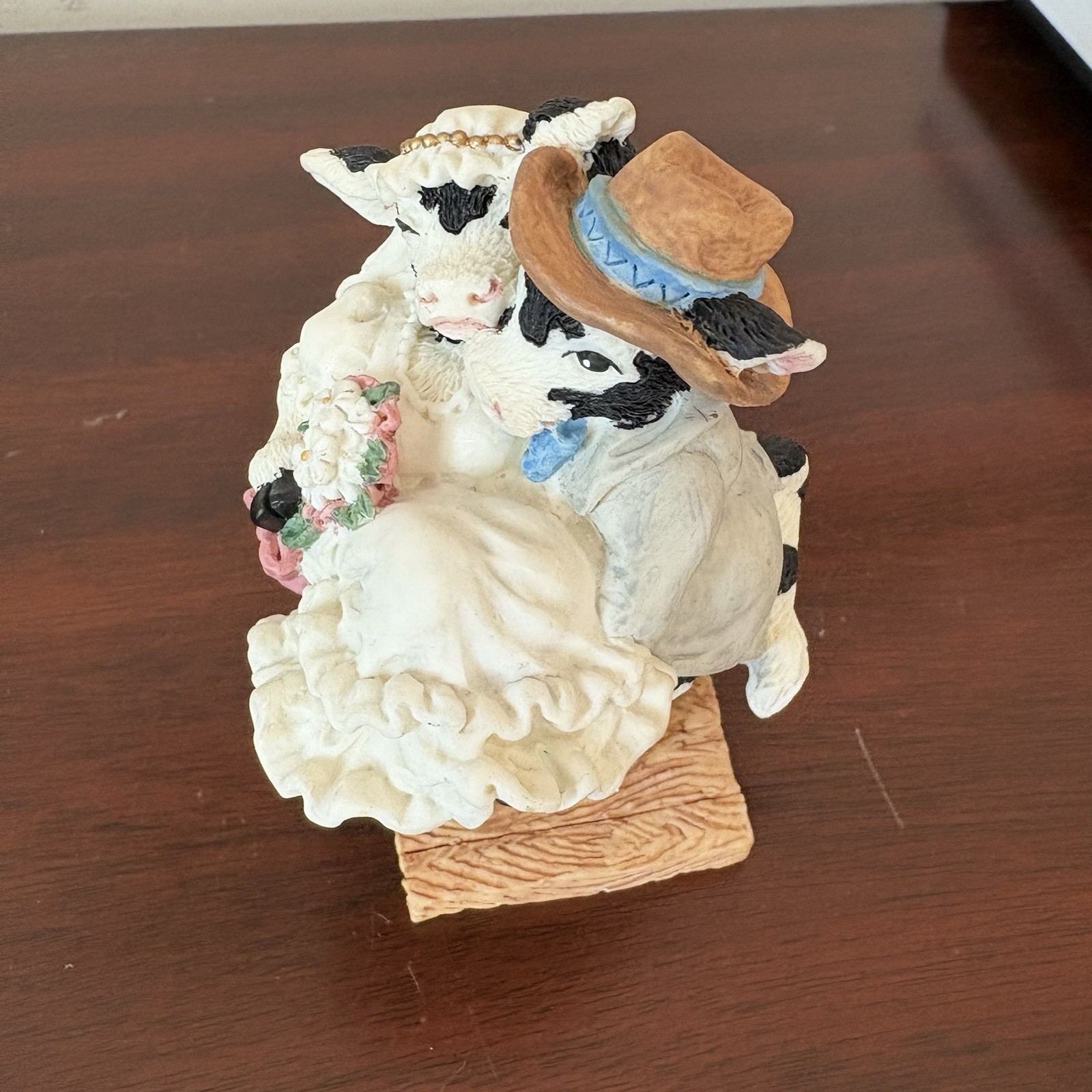 Ganz 1995 Mootrimoony Cowtown Collection Figurine- Cows Marriage
