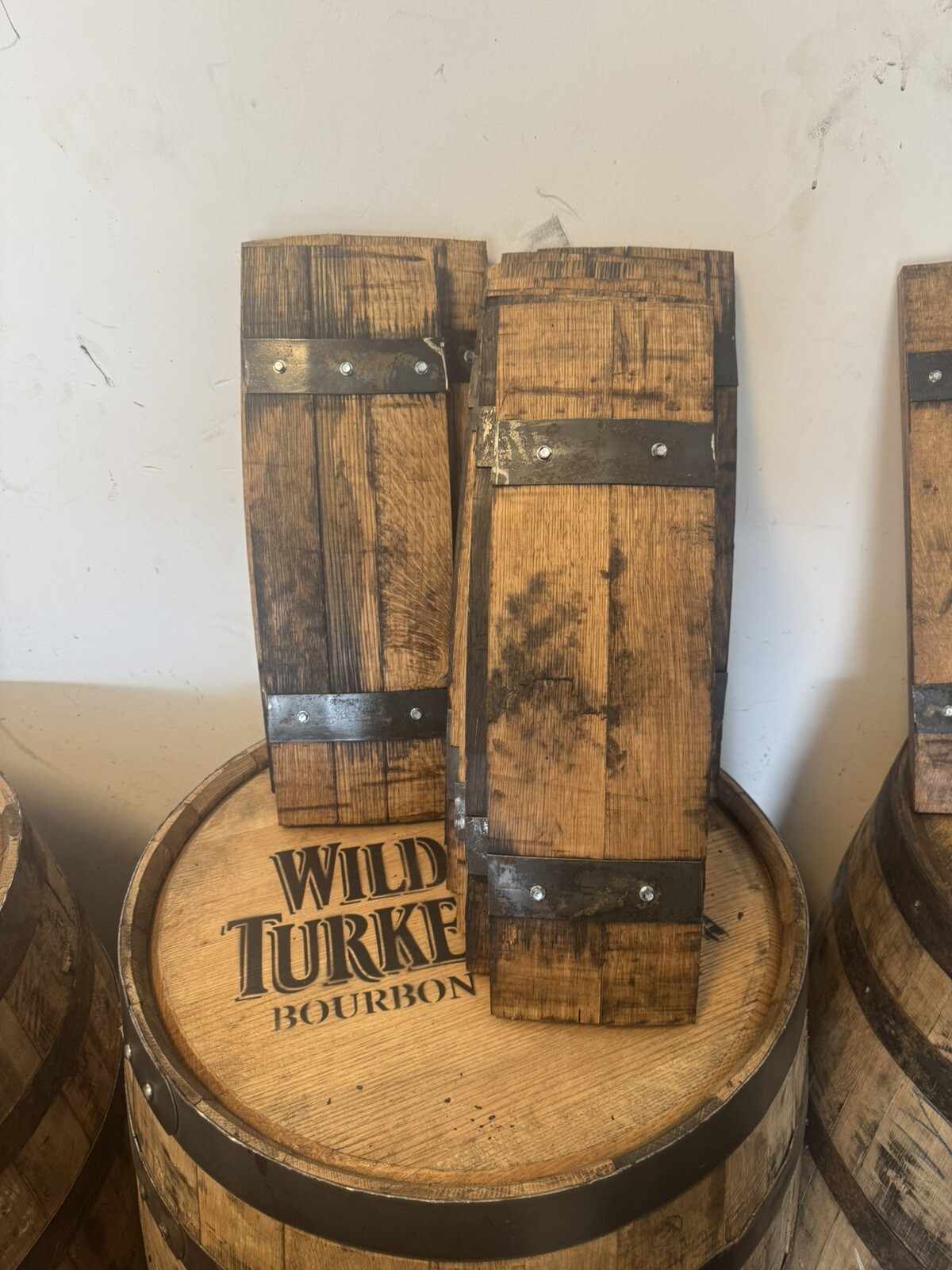 Rustic Barrel European Deer Skull Mounting Plaques