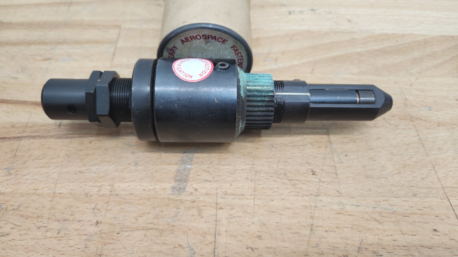 CHERRY AEROSPACE MODEL H640B-6U Pulling Head PNEUMATIC RIVETER Tool USED