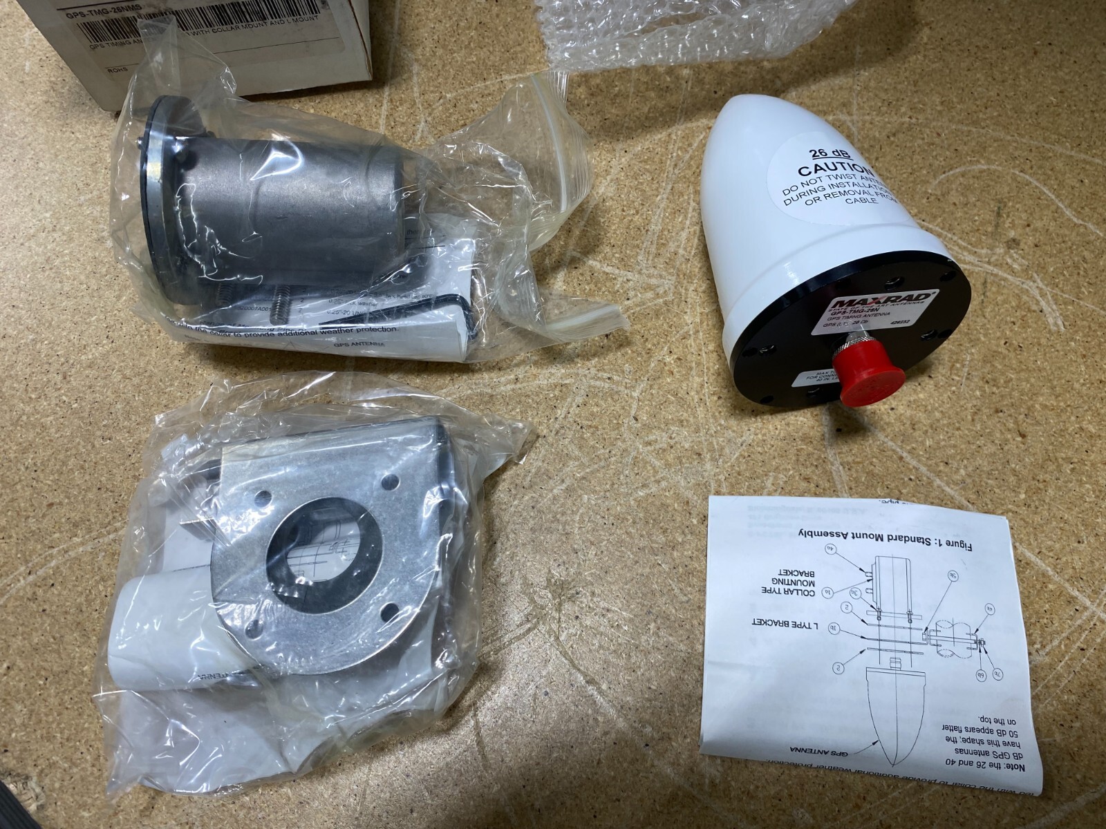 GPS Antenna with Mounting Hardware GPS-TMG-26NMS