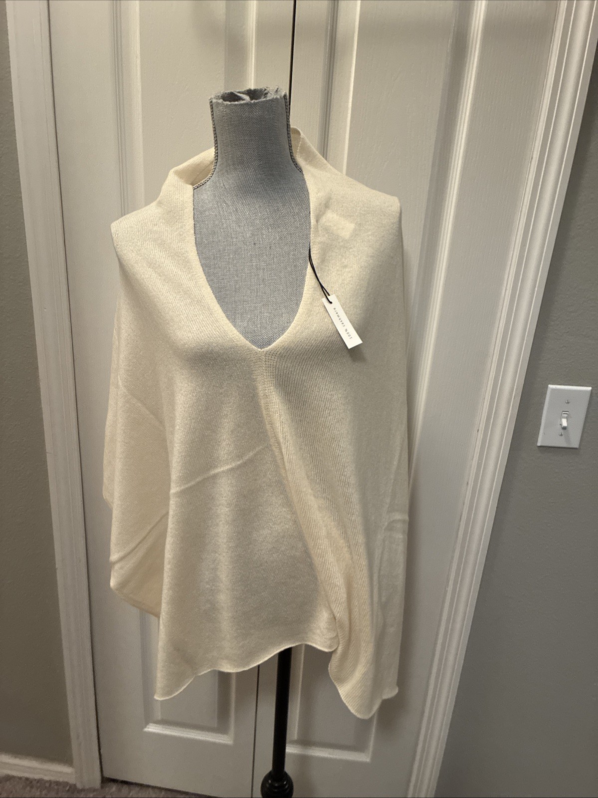 Rachel Zoe 100% Cashmere Poncho/scarf