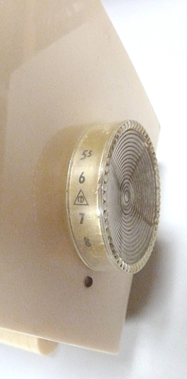 RARE Vintage Truetone Model D2684A Tube Clock Radio 1956