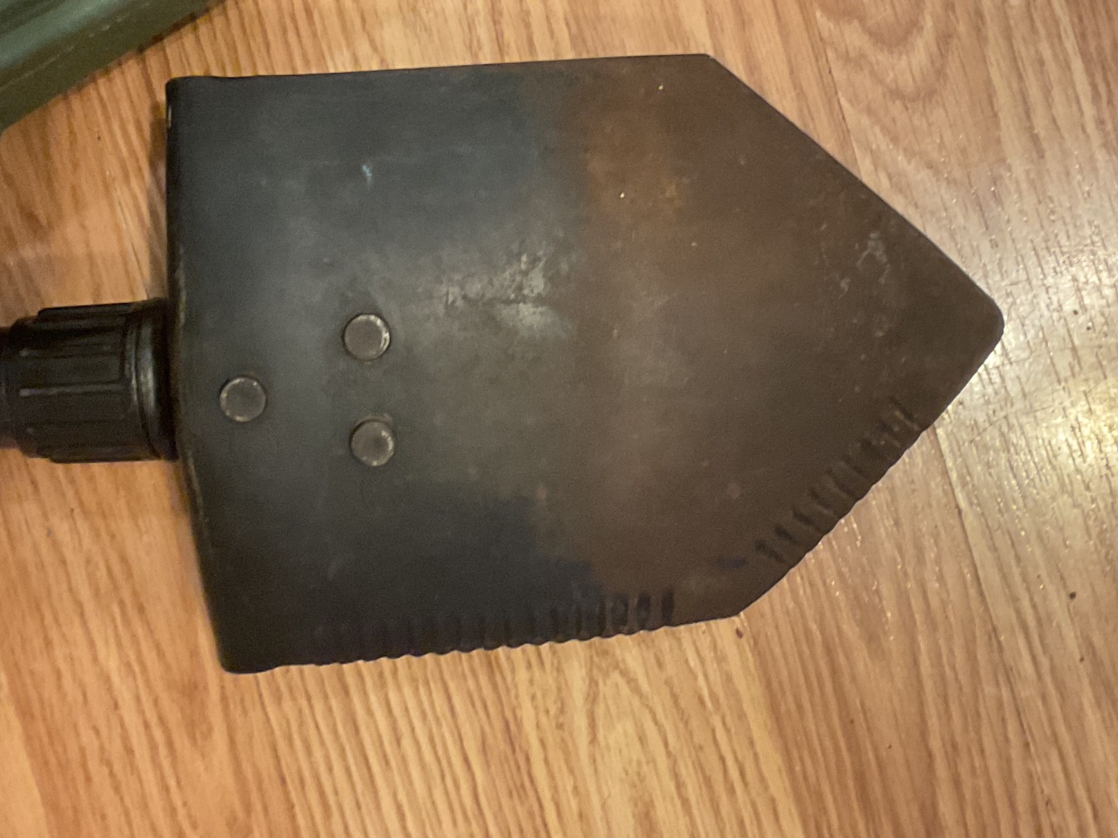VINTAGE 1982 MILITARY ORIGINAL U.S.TRIFOLD TRENCH SHOVEL SERRATED